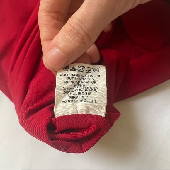 Princess Polly red square neck sleeveless top size 6 - Picture 7 of 7